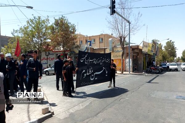 عزاداری پرشور نوجوانان شهرستان خلیل‌آباد در اجتماع بزرگ احلی من العسل