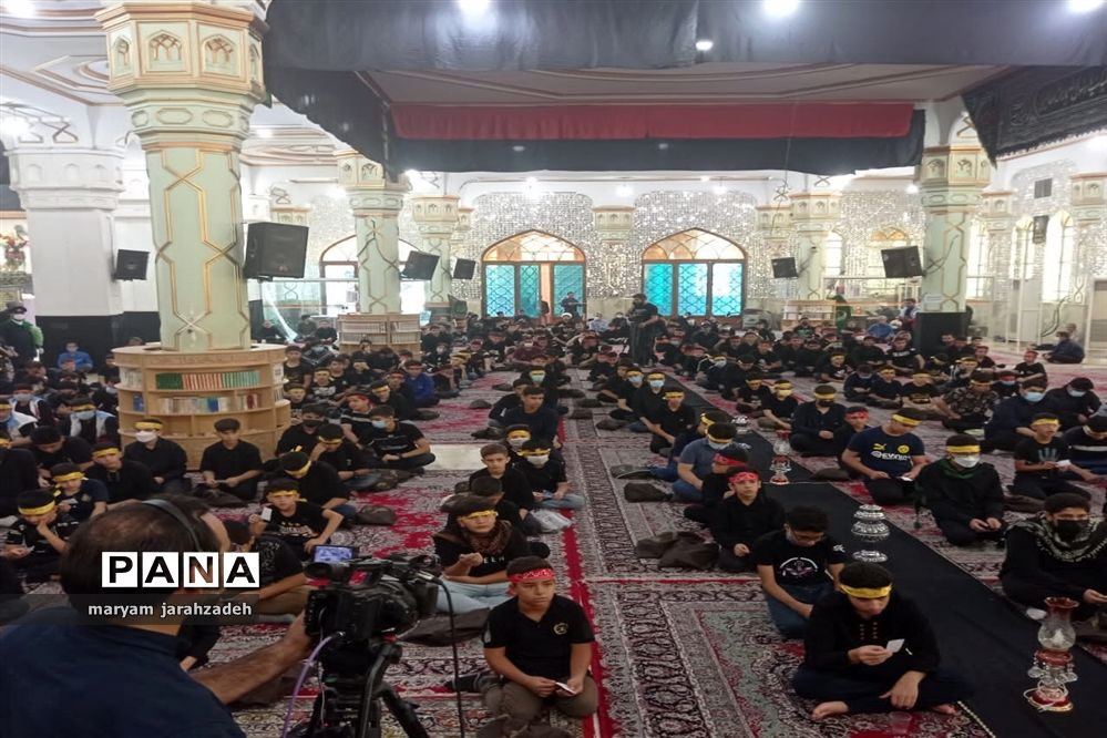 دانش‌آموزان کرمانی با برگزاری احلی من العسل به یاد نوجوان دشت کربلا عزاداری کردند