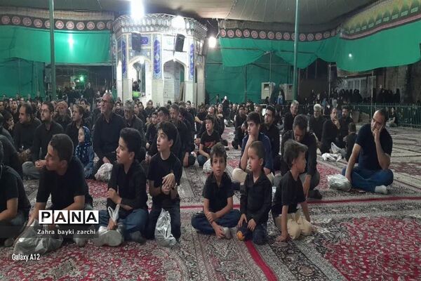 مراسم عزاداری و روضه‌خوانی دهه اول محرم در حسینیه بزرگ شهرستان زارچ