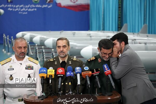 آیین الحاق موشک کروز دریایی ابومهدی به نیروی دریایی ارتش و سپاه