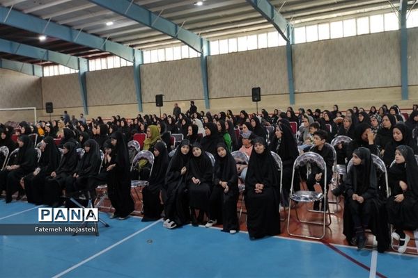 همایش بزرگ رهروان زینبی در شهرستان‌قرچک