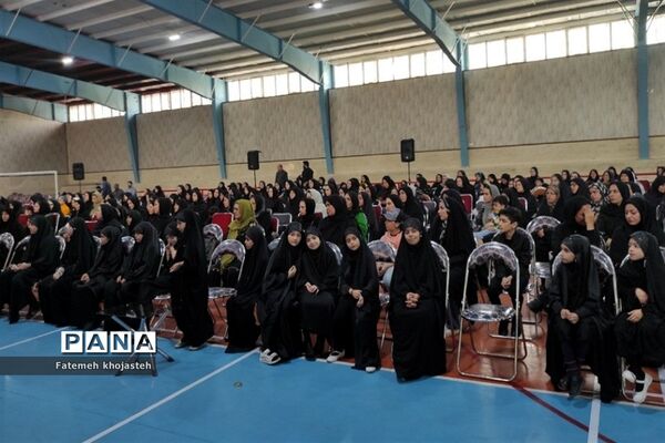 همایش بزرگ رهروان زینبی در شهرستان‌قرچک