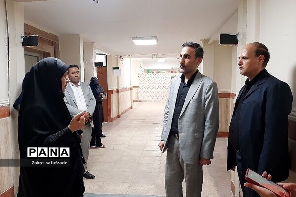 بازدید ناظران استانی از کانون ارزیابی و مصاحبه آزمون استخدامی آموزگاران منطقه رودهن