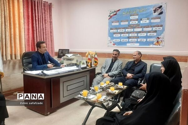 بازدید ناظران استانی از کانون ارزیابی و مصاحبه آزمون استخدامی آموزگاران منطقه رودهن