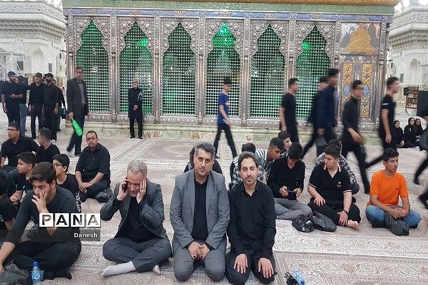 سوگواره «احلی من العسل»  با حضور دانش‌آموزان ‌در حرم مطهر امام خمینی‌(ره )