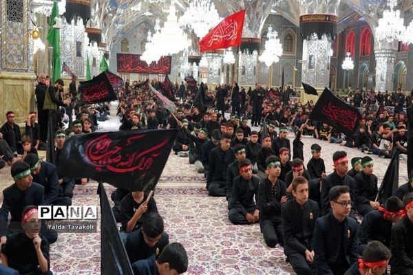 آیین سوگواره احلی من العسل در حرم مطهر رضوی