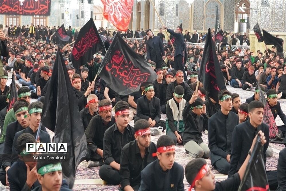 آیین سوگواره احلی من العسل در حرم مطهر رضوی