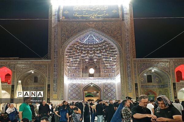 حال و هوای حرم مطهر رضوی در ایام محرم