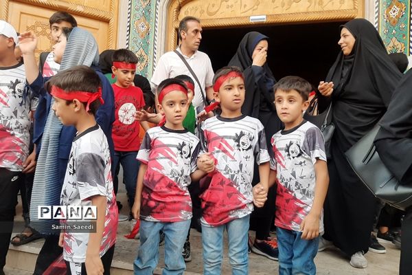 اجتماع بزرگ دانش‌آموزی در اعتراض به هتک حرمت به ساحت مقدس قرآن