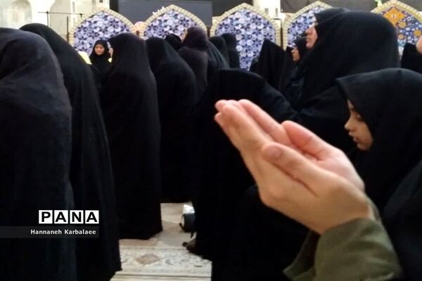 برگزاری اردو به مرقد امام خمینی(ره) برای دختران فاطمی بهارستان ۲