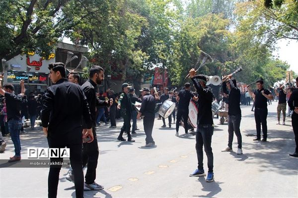 تاسوعا با عاشقان حسینی در بجنورد