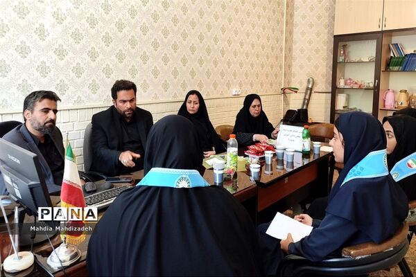 اولین نشست توجیهی تابستانه هیات رئیسه مجلس دانش آموزی ناحیه ۶
