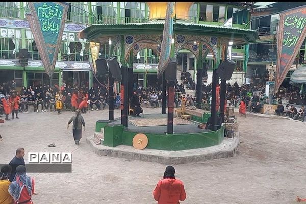 مراسم شبیه‌خوانی  روز تاسوعا در شهر رینه