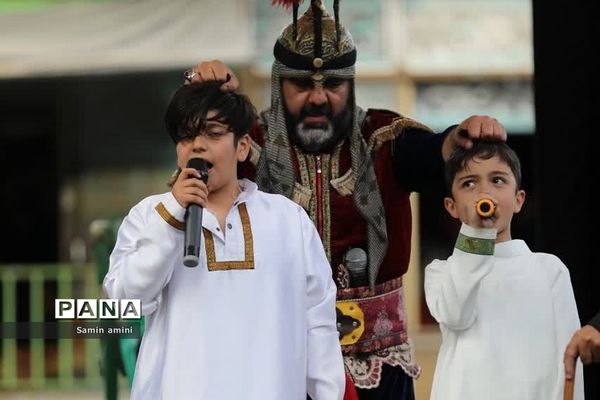 مراسم شبیه‌خوانی  روز تاسوعا در شهر رینه