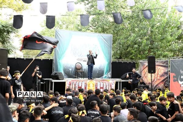 همایش نوجوانان عاشورایی منطقه ۱۸