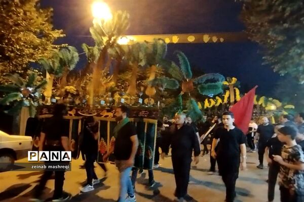 مراسم شب عاشورای حسینی در شهر آیینی ومذهبی نوش آباد
