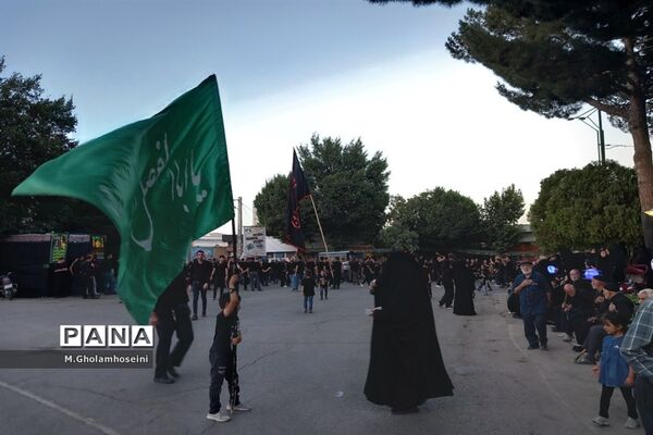 شور عزاداری در شب عاشورای حسینی طنین انداز شد