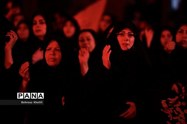 عزاداری شب عاشورای حسینی در امامزاده صالح(ع)