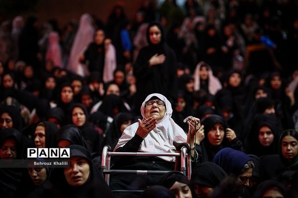 عزاداری شب عاشورای حسینی در امامزاده صالح(ع)