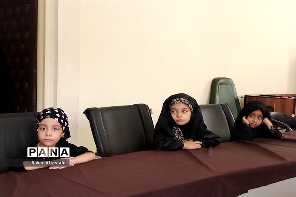 مراسم تقدیر از برگزیدگان مسابقه مجازی زیباتر از گل در شهرستان رباط‌کریم