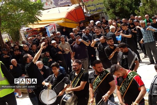 اجتماع بزرگ عاشورا حسینی در پرند