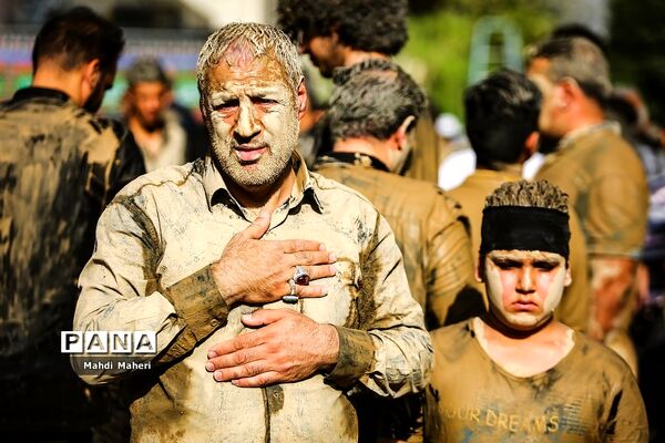 آیین سنتی «گِل مالی» لرستانی‌‎های مقیم تهران