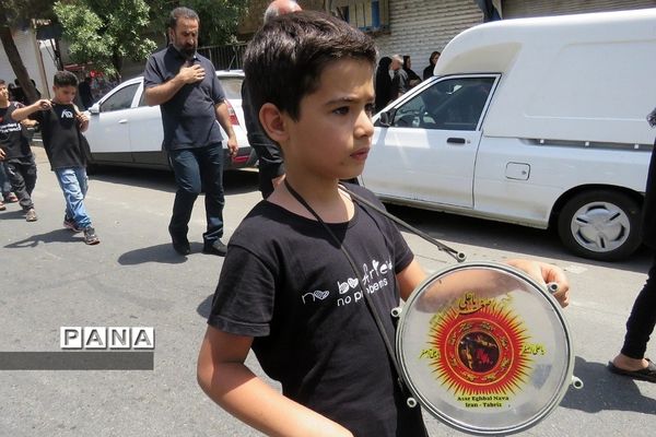 دسته‌های عزاداری ظهر عاشورا در قیامدشت