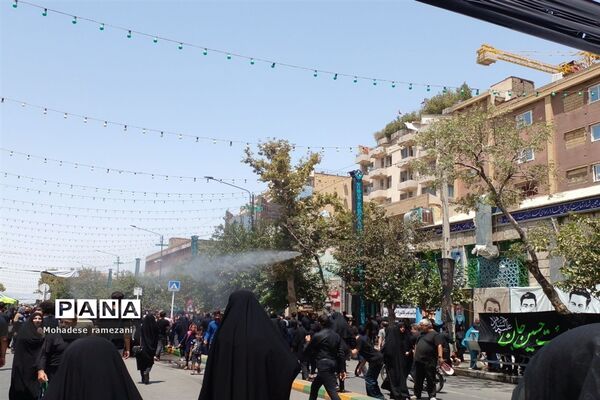 آیین زنجیر‌زنی و سینه‌زنی در روز عاشورای حسینی
