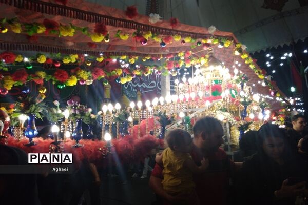 مراسم عزاداری شب عاشورای حسینی در محله دولت‌آباد