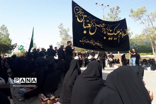 آیین عزاداری روز عاشورا در ابرکوه