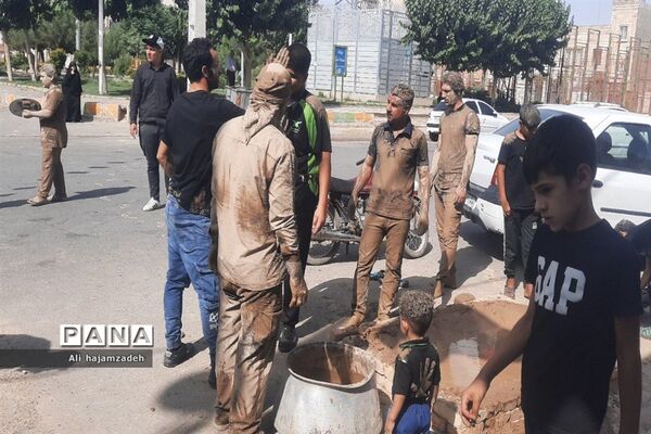 آیین سنتی «گِل مالی» لرستانی‌های ساکن حسن آباد فشافویه