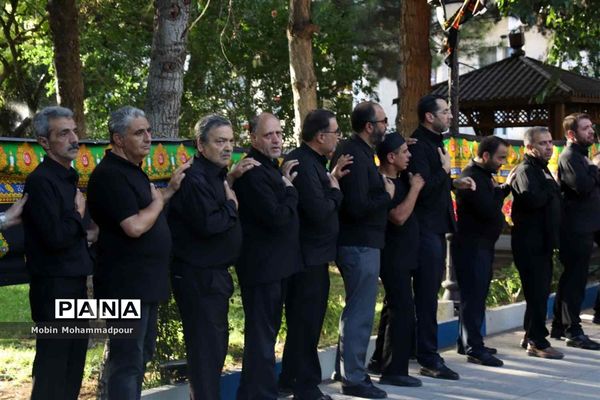 مراسم عزاداری دستجات حسینی در استانداری آذربایجان شرقی