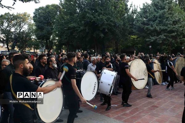 مراسم عزاداری دستجات حسینی در استانداری آذربایجان شرقی