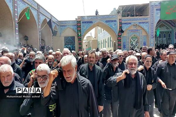 عزاداری روز عاشورا در شهر بافران نایین
