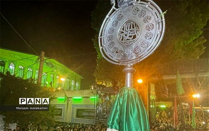 روایت  دانش‌آموز خبرنگار پانا دماوند از رسم علم گردانی در محله درویش شهر دماوند/فیلم