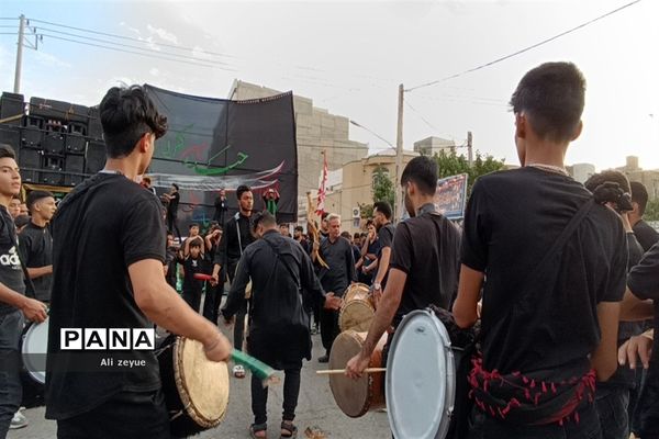 مراسم خیمه سوزان ،ظهر عاشورا در مصلی مشهد مقدس