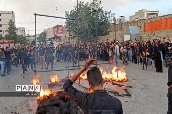 مراسم خیمه سوزان ،ظهر عاشورا در مصلی مشهد مقدس