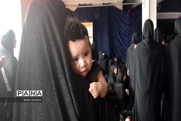 مراسم ظهر عاشورا در مسجد امام حسین(ع)