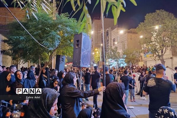 تجمع عزاداران شهرستان قرچک در روز سوم شهادت امام حسین(ع)