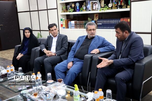 جلسه معارفه معاون ذی‌حساب اداره‌کل آموزش و پرورش استان بوشهر