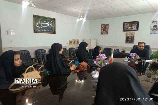 مراسم تقدیر از دانش‌آموزان دختر خبرنگار فعال پانا در شهرستان کاشمر
