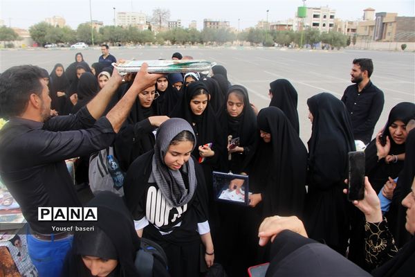 اعزام ۱۲۰ دانش‌آموز دختر زیارت‌اولی یزدی به مشهد مقدس