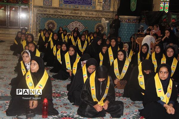 اعزام ۱۲۰ دانش‌آموز دختر زیارت‌اولی یزدی به مشهد مقدس