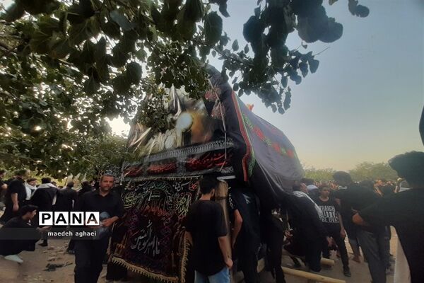 عاشورا، زمانی برای عاشقی زیر پرچم امام حسین(ع)