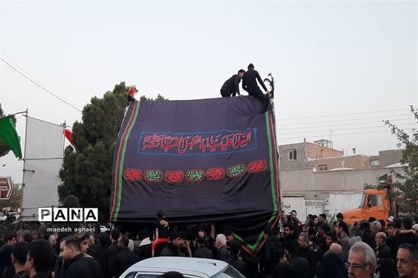 عاشورا، زمانی برای عاشقی زیر پرچم امام حسین(ع)