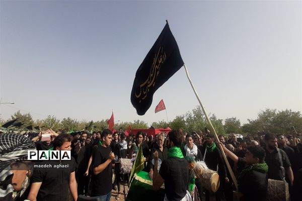 عاشورا، زمانی برای عاشقی زیر پرچم امام حسین(ع)