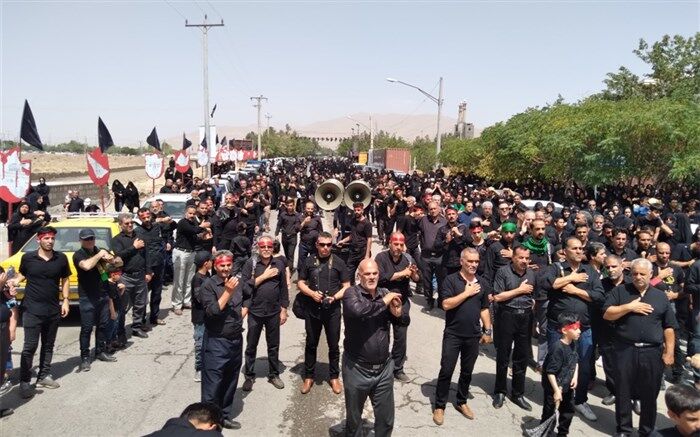 عزاداری روز عاشورا در محله پادرخت محمدیه شهر نایین