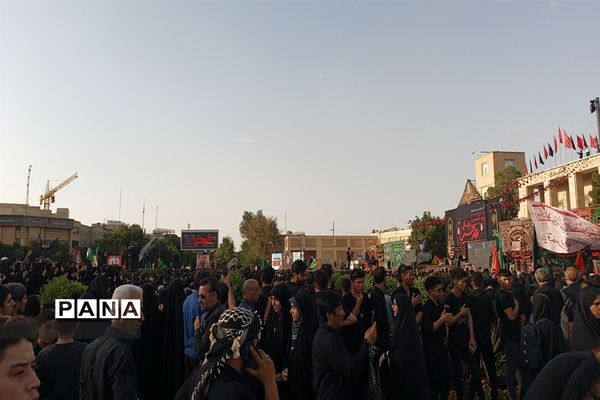 اجتماع روز عاشورا در میدان امام حسین(ع) اصفهان