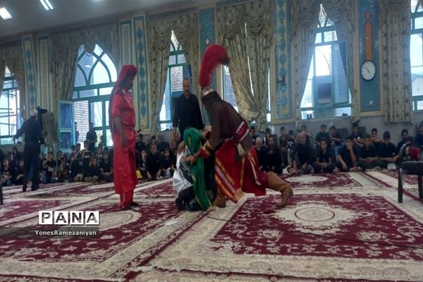 تعزیه‌خوانی روز عاشورا در روستای مزده خلیل‌آباد