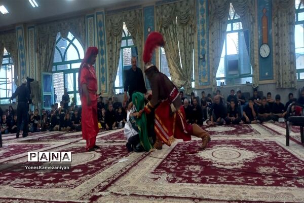 تعزیه‌خوانی روز عاشورا در روستای مزده خلیل‌آباد